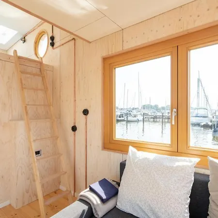 Hausboot Helena *